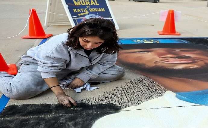 Un espectacular mural de tiza en Milwaukee rinde tributo al venezolano Jackson Chourio