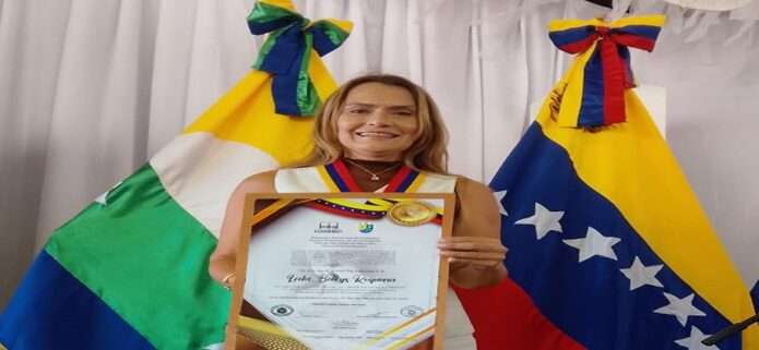 Belkis Requena Navarro es condecorada con la Orden "Jóvito Villalba" en su Única Clase