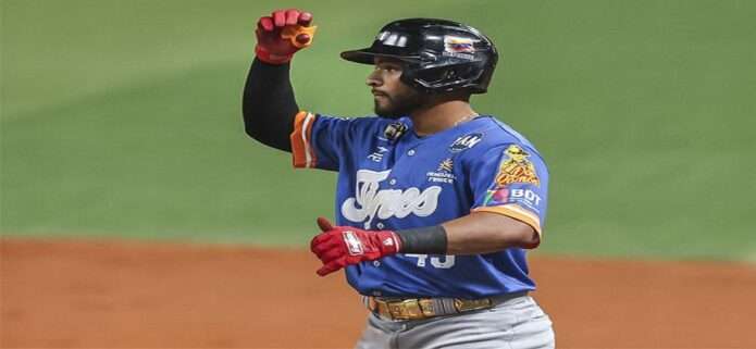 Tigres de Aragua resiste la remontada de Leones e inicia la semana con triunfo