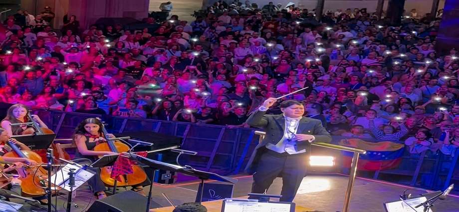 El emocionante momento en Zaragoza donde más de 10.000 personas cantaron a Venezuela